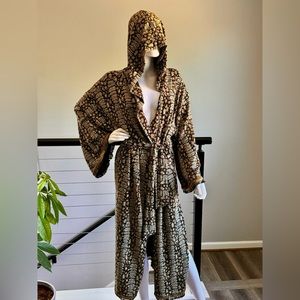 Shimmery Glitter Robe